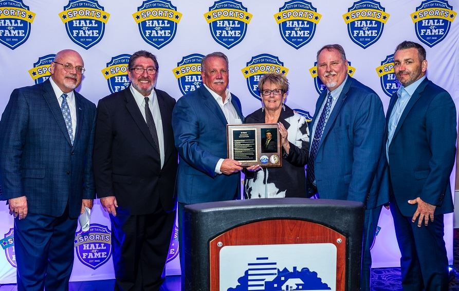 Al White accepting his award.